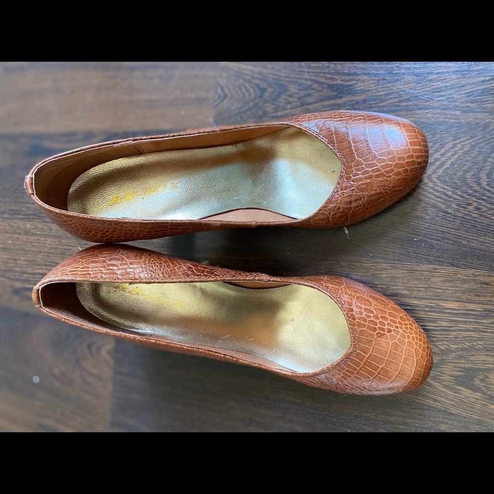 Crocodile Pumps